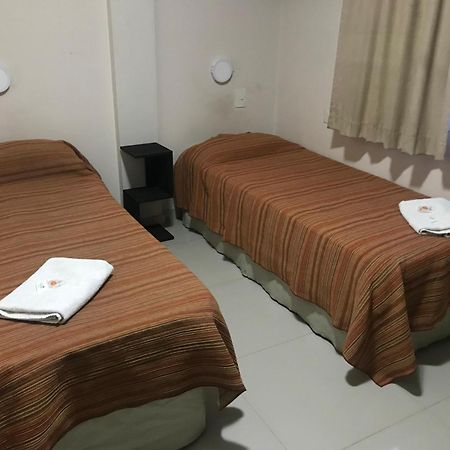 Hotel Plaza Italia Zarate Ngoại thất bức ảnh