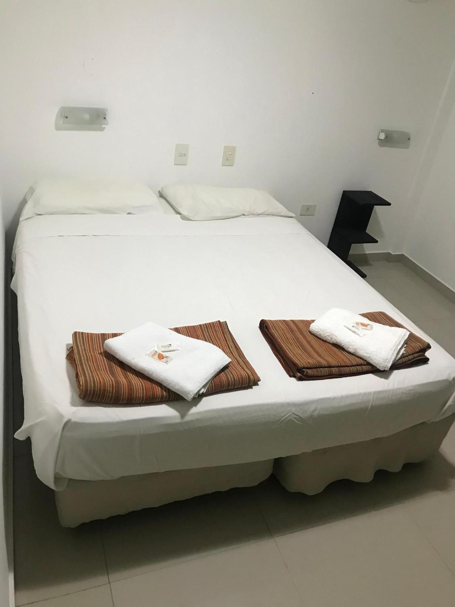 Hotel Plaza Italia Zarate Ngoại thất bức ảnh