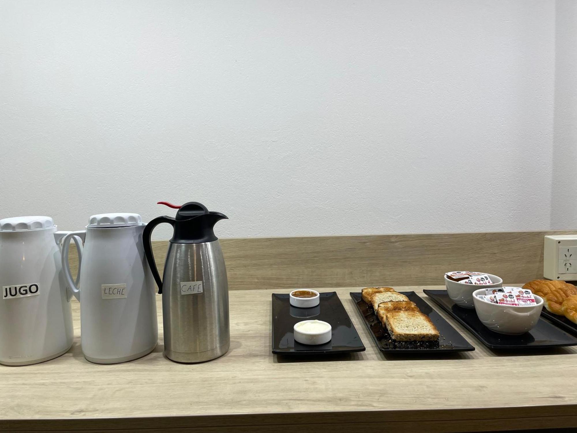 Hotel Plaza Italia Zarate Ngoại thất bức ảnh